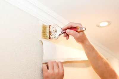 Pose de papier peint à Laval-sur-Vologne — revêtements muraux et toiles de verre
